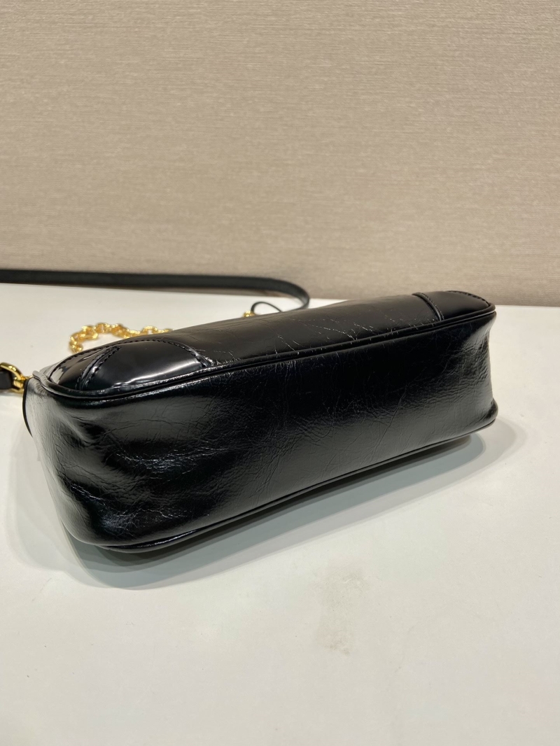 Pra*a hobo bags